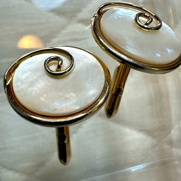Swank Cufflinks Gold Tone Stainless Steele Mother Of Pearl Shell Mens Vintage